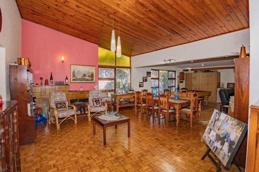 4 Bedroom Property for Sale in Oostersee Western Cape